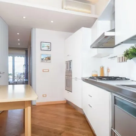 Casa Sophie- Big Terrace Sea View & Private Parking Apartment Camogli