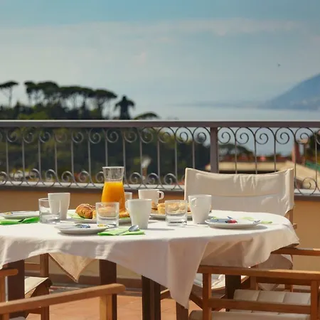Casa Sophie- Big Terrace Sea View & Private Parking Apartment *