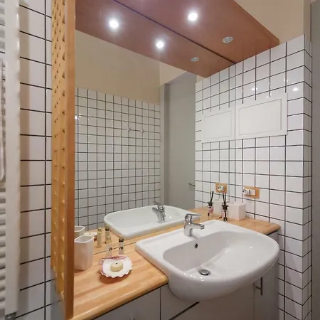 Casa Sophie- Big Terrace Sea View & Private Parking Apartment